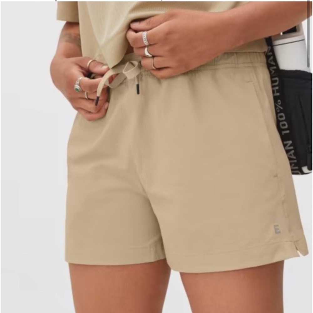 Everlane Perform Rec Short